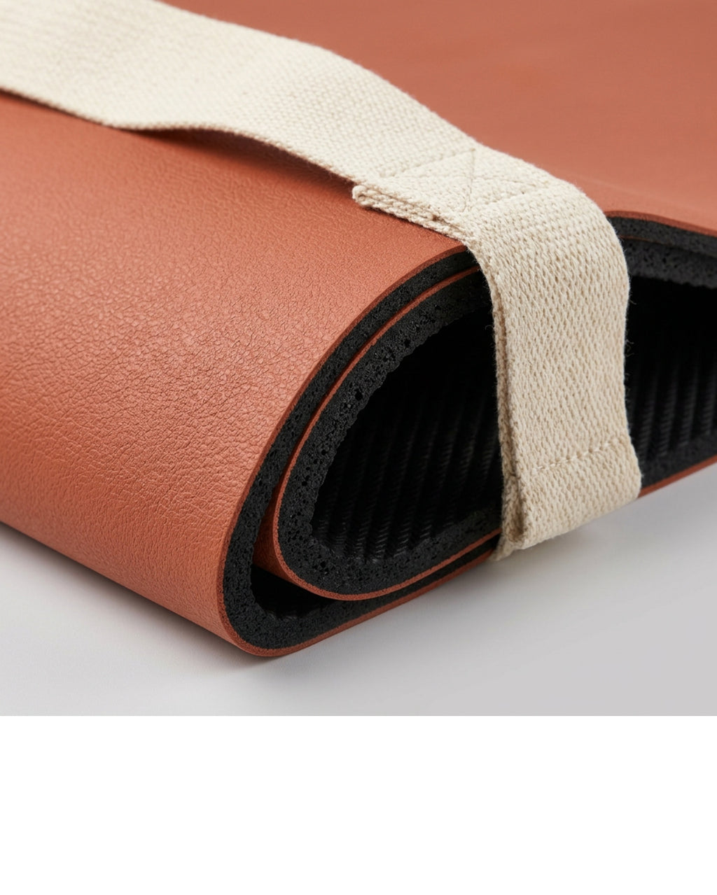 Yomba PU Natural Rubber Yoga Mat with Carry Strap 185 x 68 cm 5 mm Terracotta - Detail view